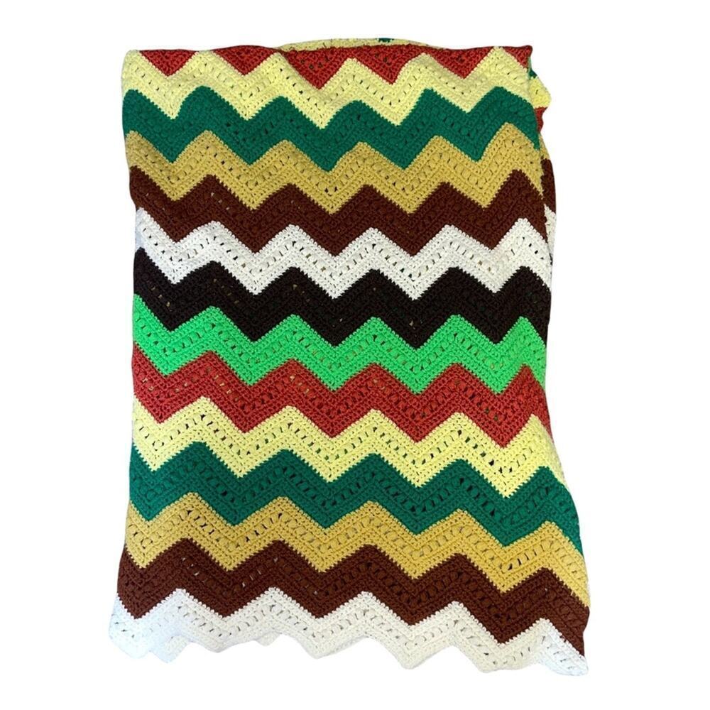 Vintage Hand Crafted Knitted Afghan Throw Granny Blanket Zig Zag Pattern